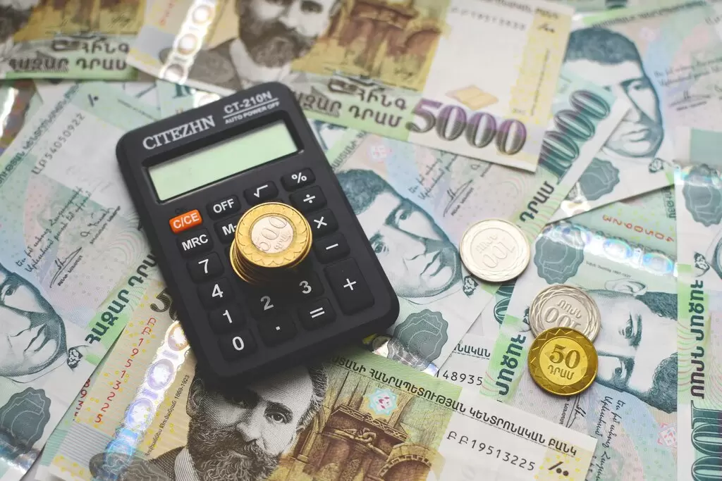 The Rise of Central Bank Digital Currencies: Global Impacts and Challenges